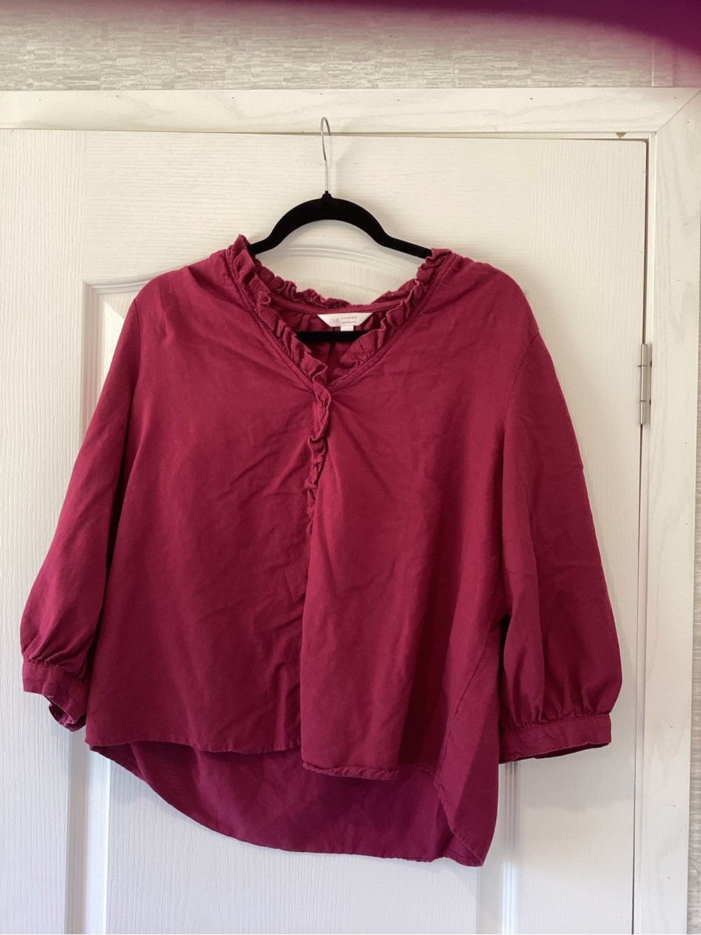 LC Lauren Conrad Raspberry Ruffle-Trim Blouse XL EUC